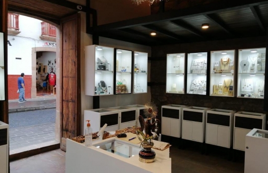 Inauguran Puerta del Cielo Galería en Pátzcuaro.